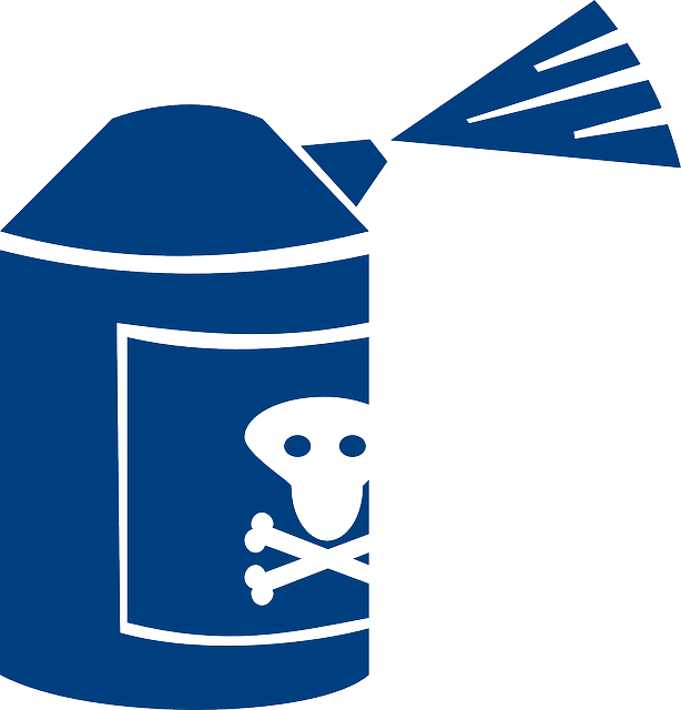 stilisierte blaue Sprayflasche mit Giftsymbol (Totenkopf)